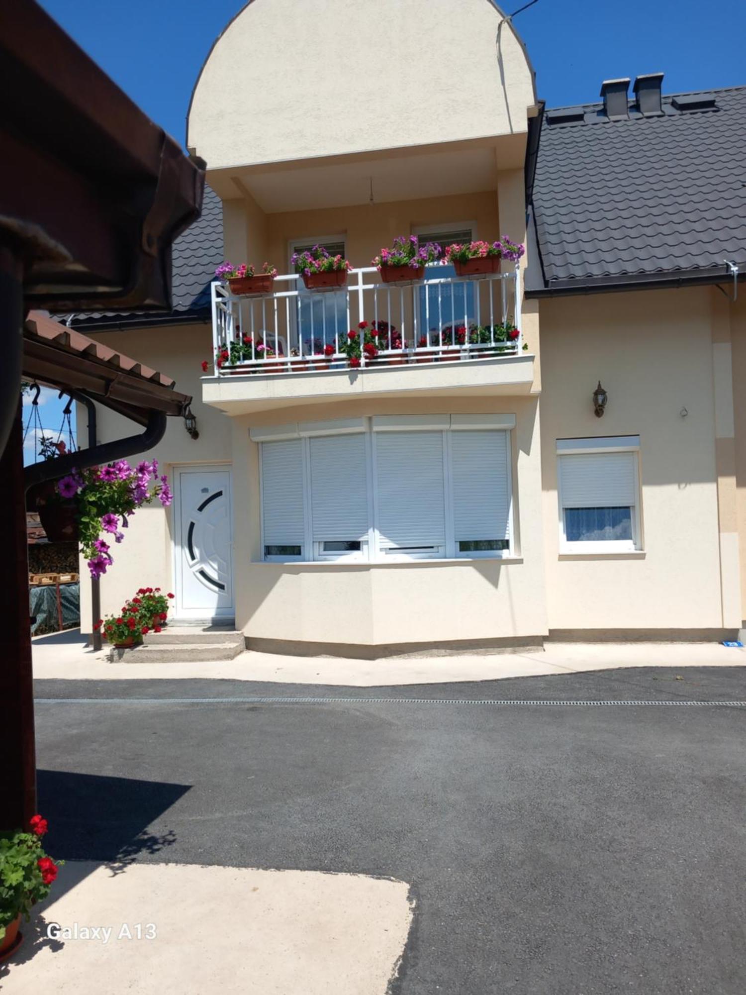 Cicovic Apartment