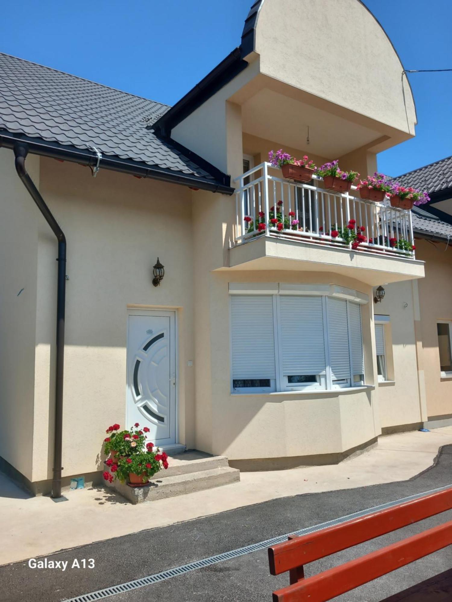 Cicovic Apartment *